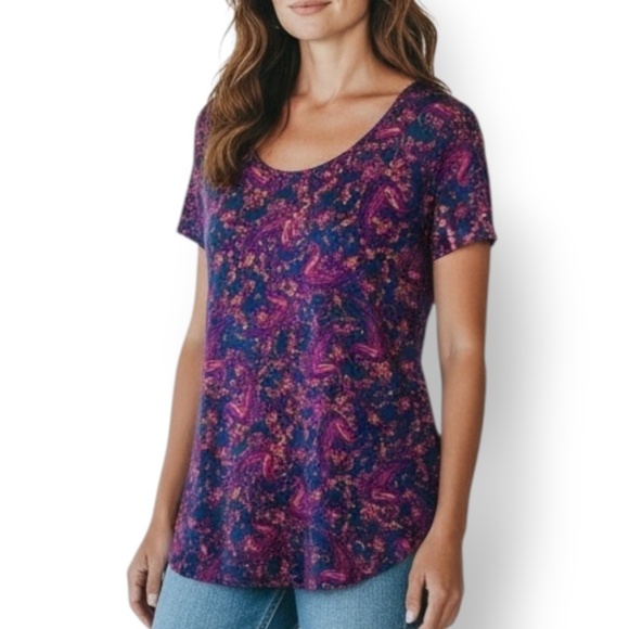 4/$20 LuLaRoe - XS - SET OF 2 - Perfect Tee Tops – Paisley & Polka Dot Prints - Picture 4 of 6